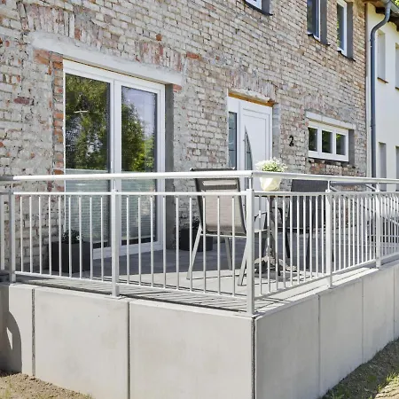 Intriguing Holiday Home in Ostseebad K hlungsborn with Garden Ostseebad Kühlungsborn Exterior foto